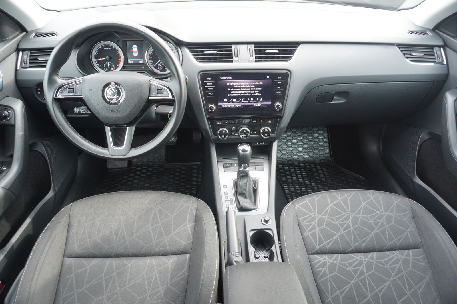 Skoda Octavia 1.5 TSI Clever DSG LED Navi ACC PDC foto 9