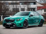 BMW M5 2026.DR.ASS.PLUS.PANO. TOP ZUSTAND - BMW M5: Grün, Limousine