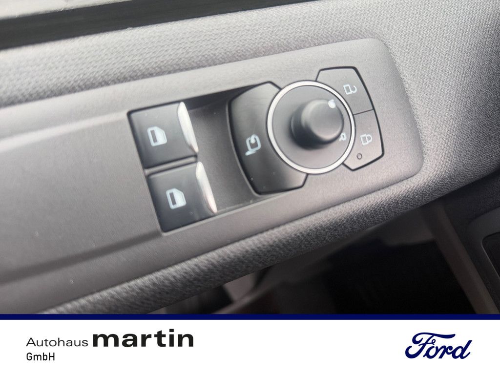 Fahrzeugabbildung Ford Tourneo Custom 2.0 EcoBlue 320 L2 Titanium FWD