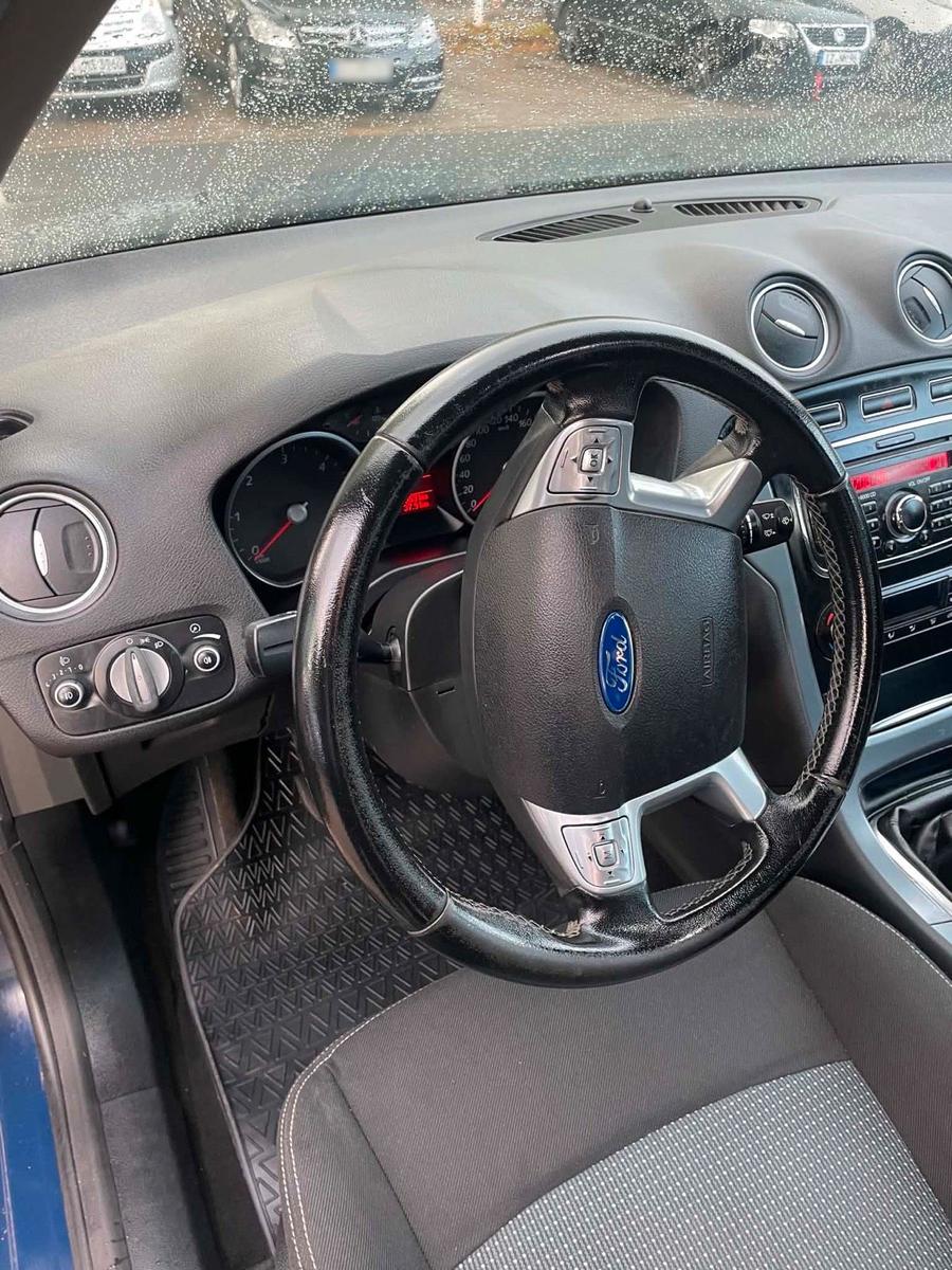 Ford Mondeo 2010 — photo 6