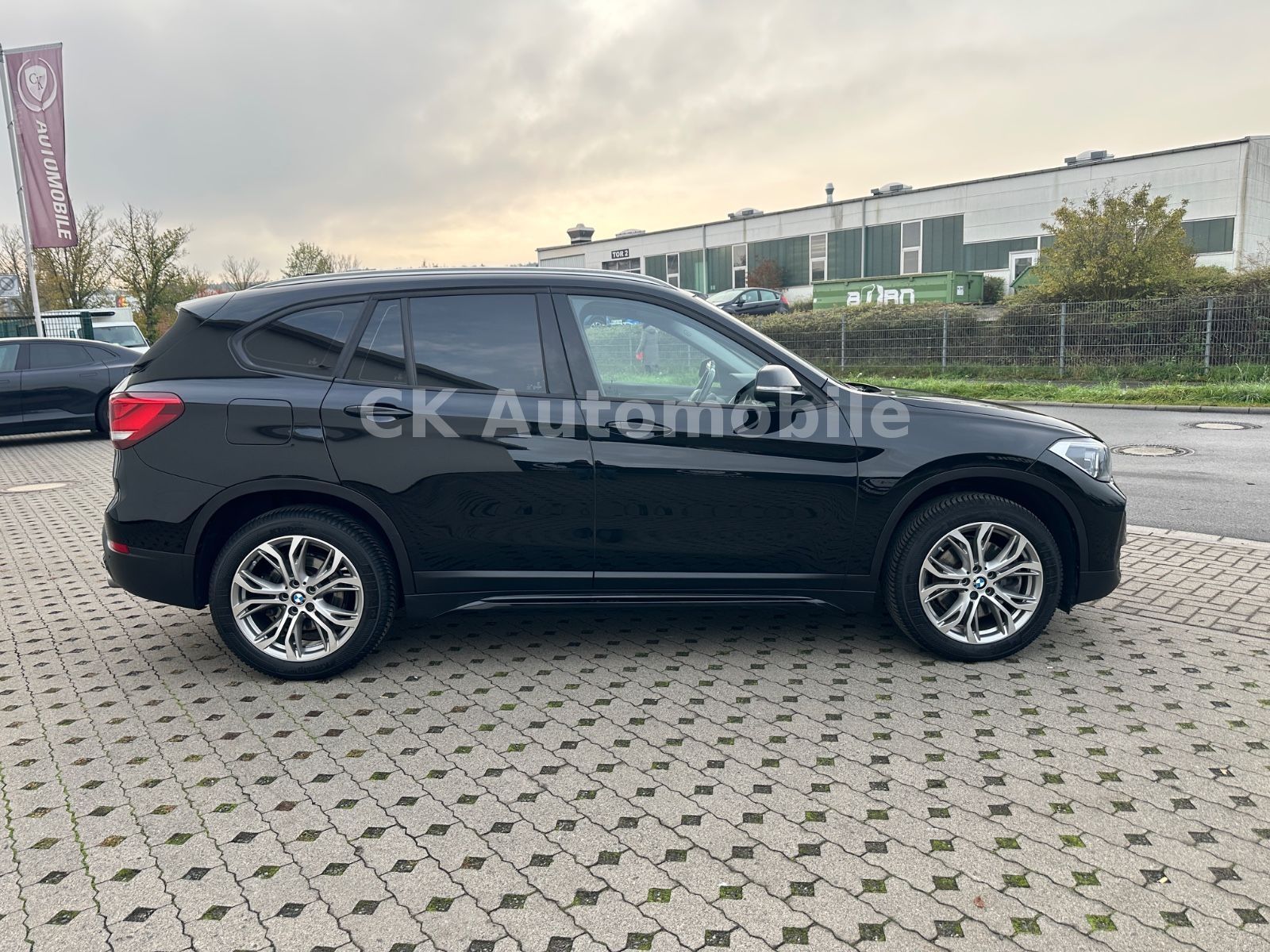 Fahrzeugabbildung BMW X1 sDrive 20d Sport-Line/Navi/LED/Tempomat/AHK