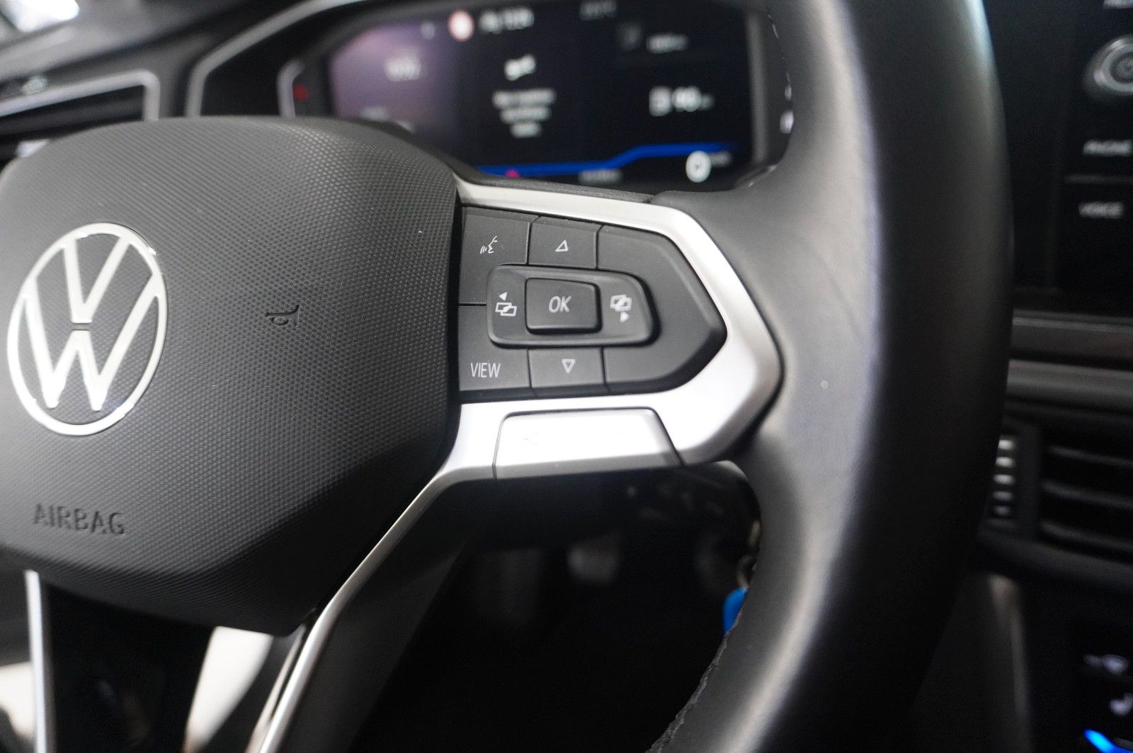 Fahrzeugabbildung Volkswagen Taigo 1.0 TSI STYLE NAVI/IQ-LIGHT/VIRT./SH/DAB+