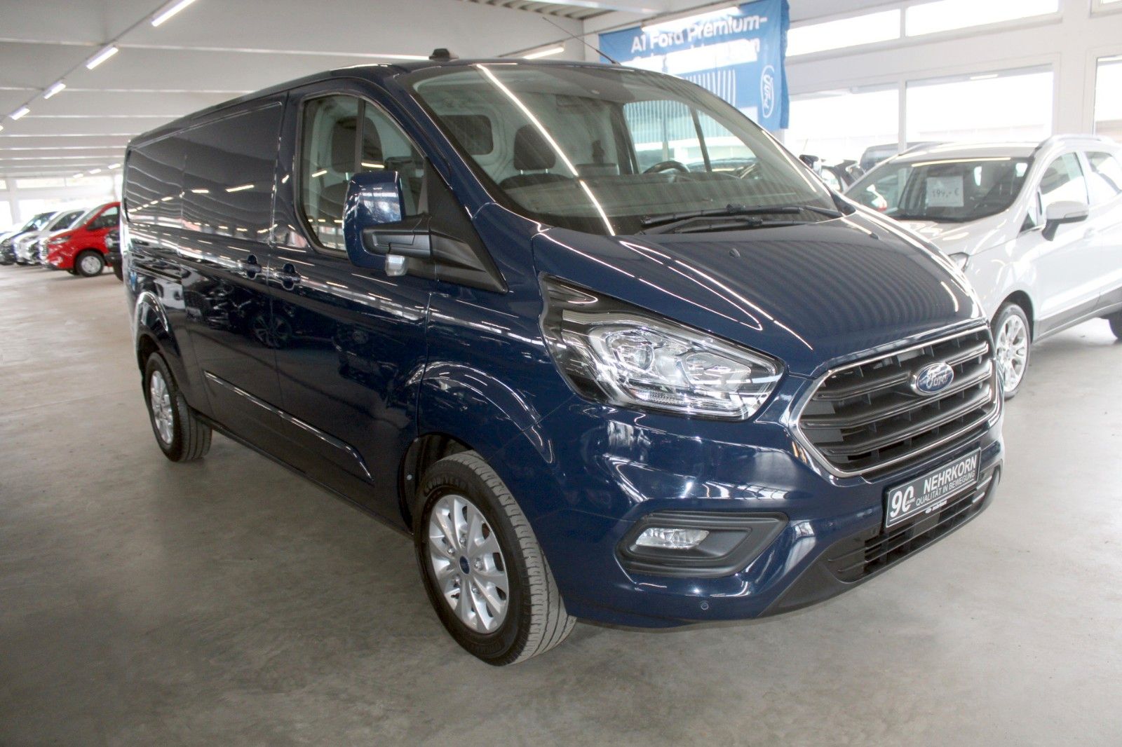Fahrzeugabbildung Ford Transit Custom Aut. LIMITED L2 AC AHK SHZ Regale