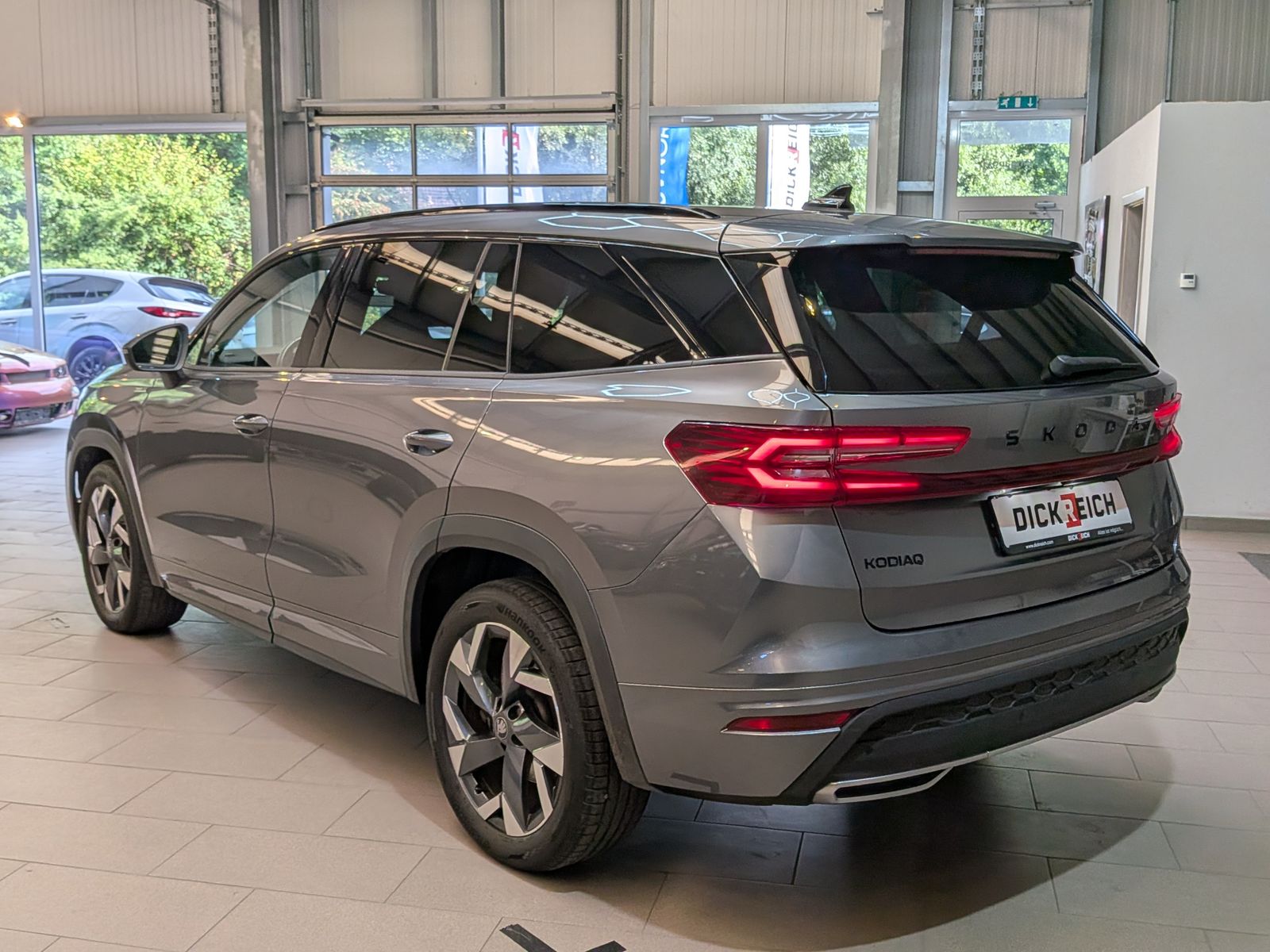 Fahrzeugabbildung SKODA Kodiaq 2.0TDI SPORTLINE*MEMOR*CAM*LED*ACC*7-SITZ