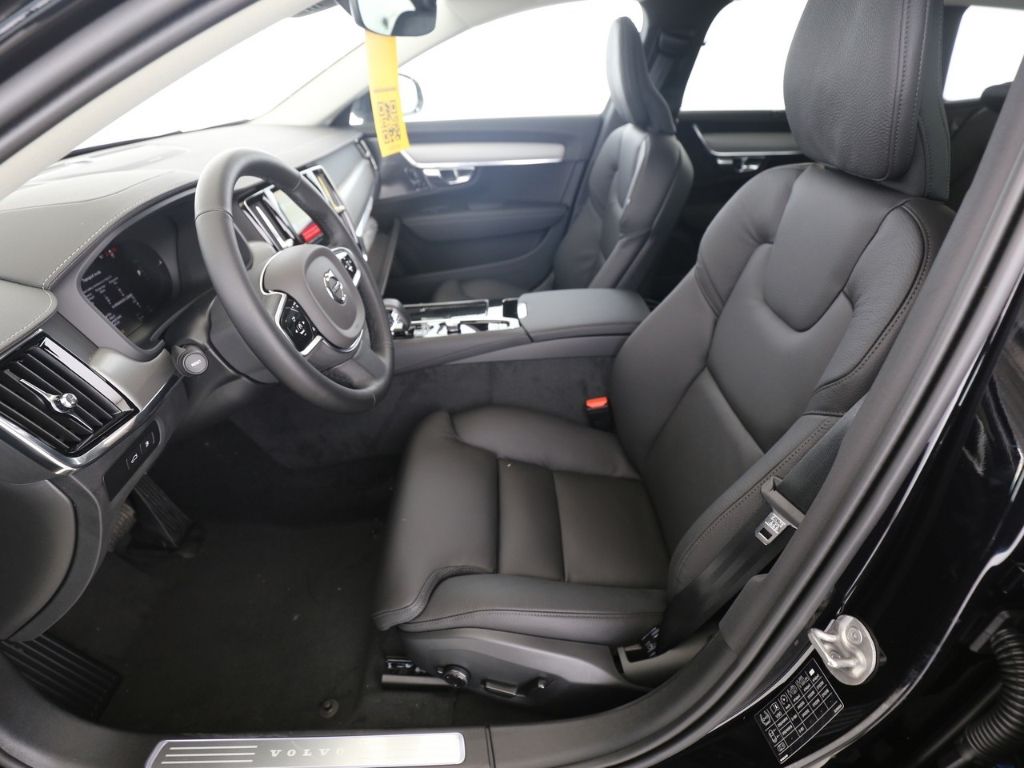 Volvo V90 Kombi Plus Dark Recharge Plug-In Hybrid AWD imagem 3