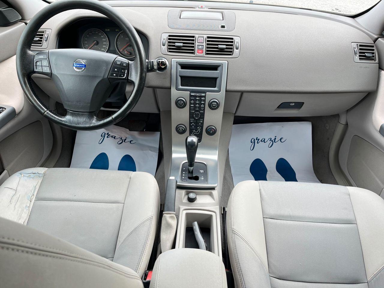 Volvo V50 2007 — photo 11