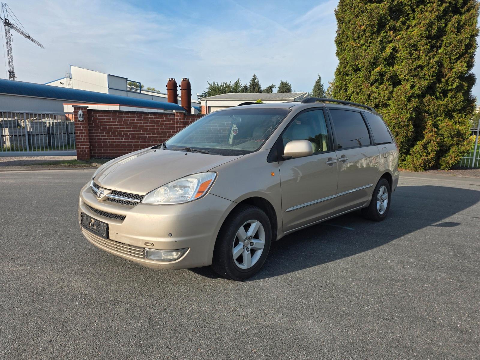 Toyota Sienna 2004 — photo 5