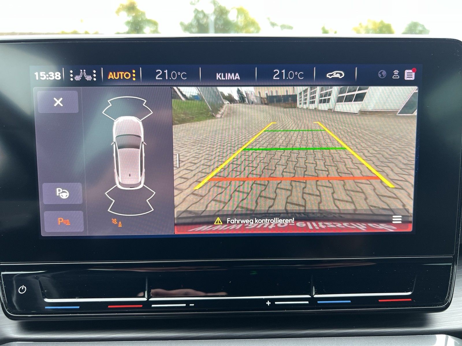 Fahrzeugabbildung CUPRA Leon TSI VZ DSG LED Navi RFK SHZ
