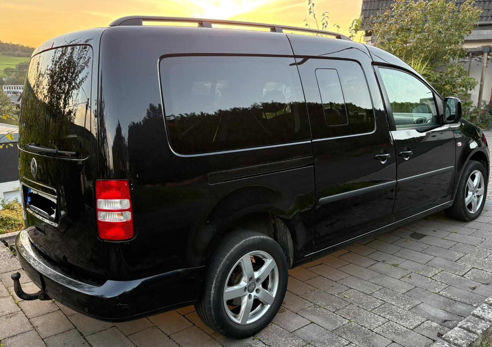 Volkswagen Caddy 2012 — photo 5