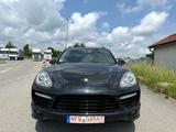 Porsche Cayenne Turbo - Porsche Cayenne aus 2011: Turbo