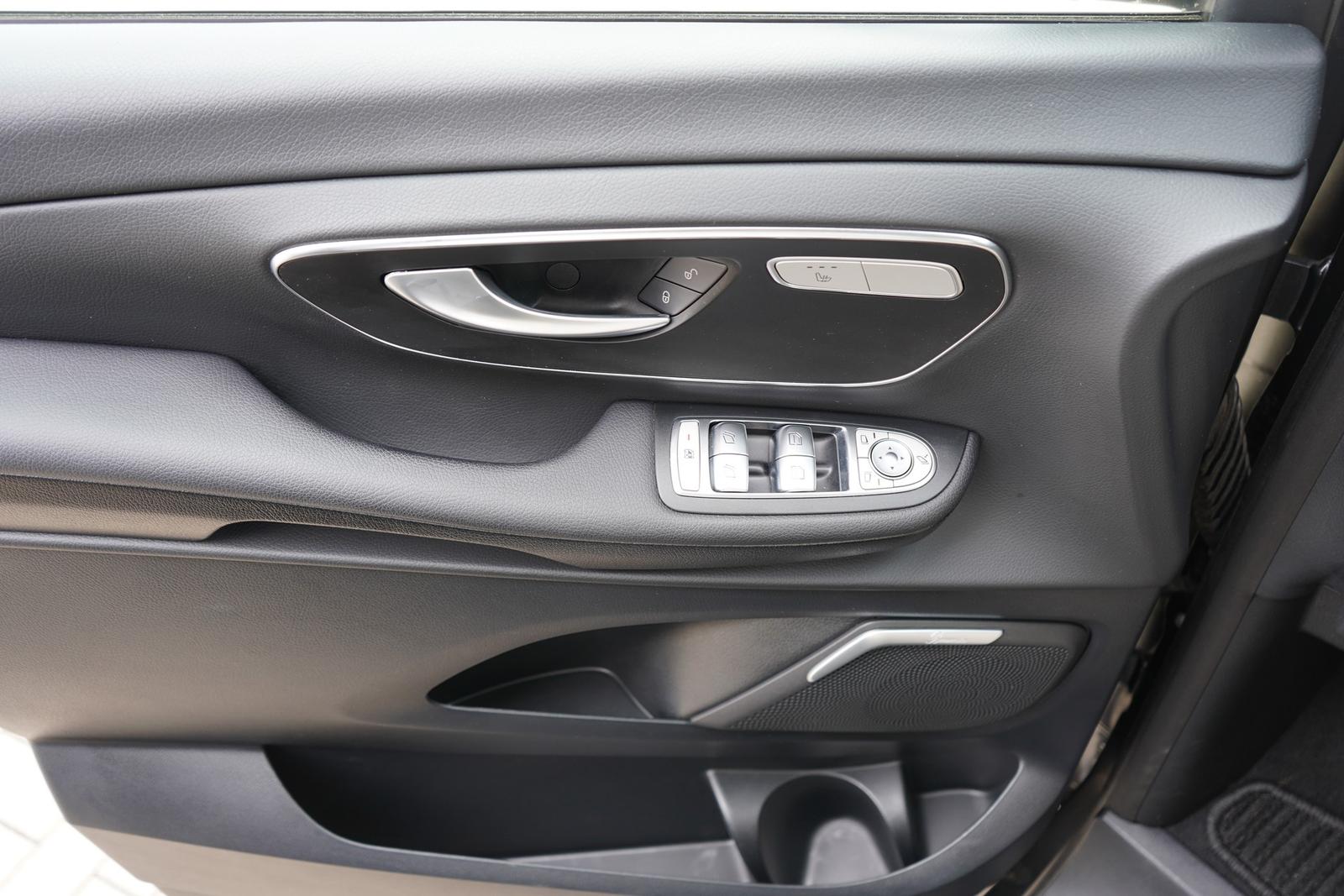 Mercedes-Benz V250d AMG Line lang Standheizung Burmester LED