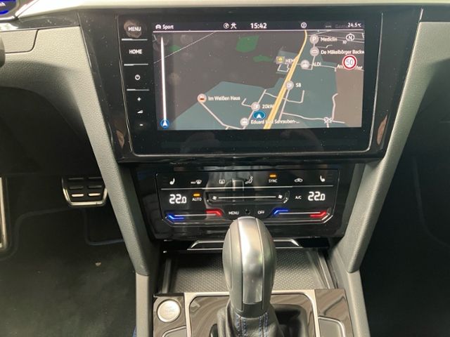 Fahrzeugabbildung Volkswagen Arteon R Shooting Brake 4M 2.0 TSI DSG 4 PANO NA