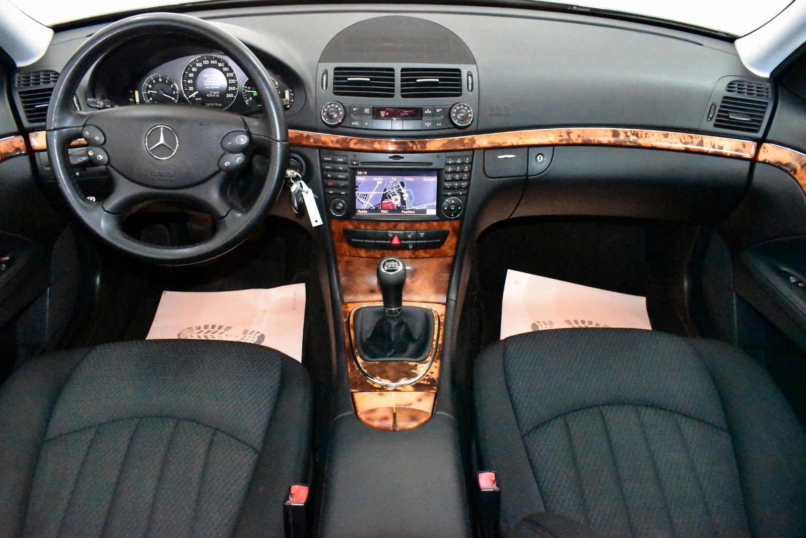 Fahrzeugabbildung Mercedes-Benz E 200 T CDI,Elegance,Navi,elSitze,8fach Aluräder