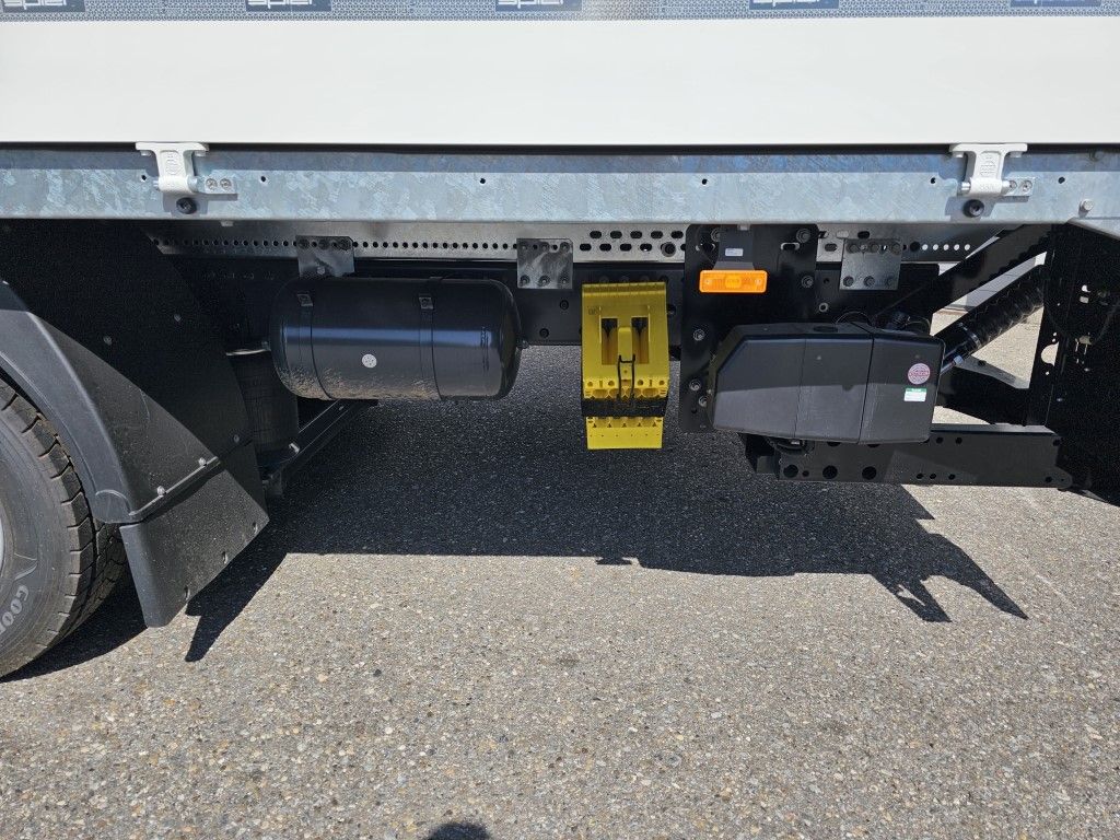 Fahrzeugabbildung DAF FA LF 210 08t Spier Pritsche mit LBW