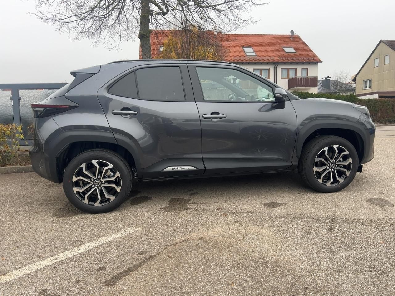 Fahrzeugabbildung Toyota Yaris Cross 1,5 Hyb Teamplayer *1,99% bis 28.02.