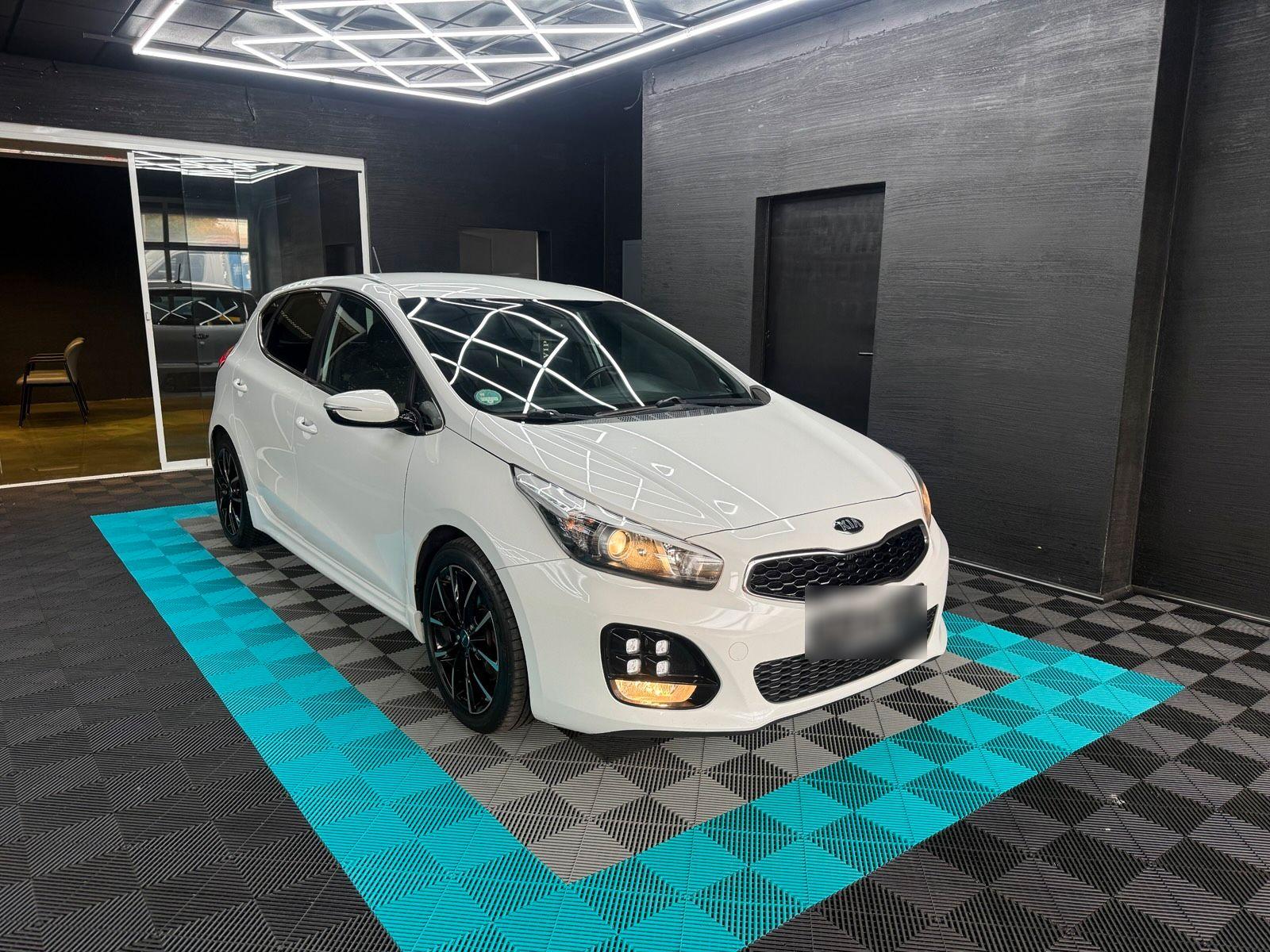 Kia Andere