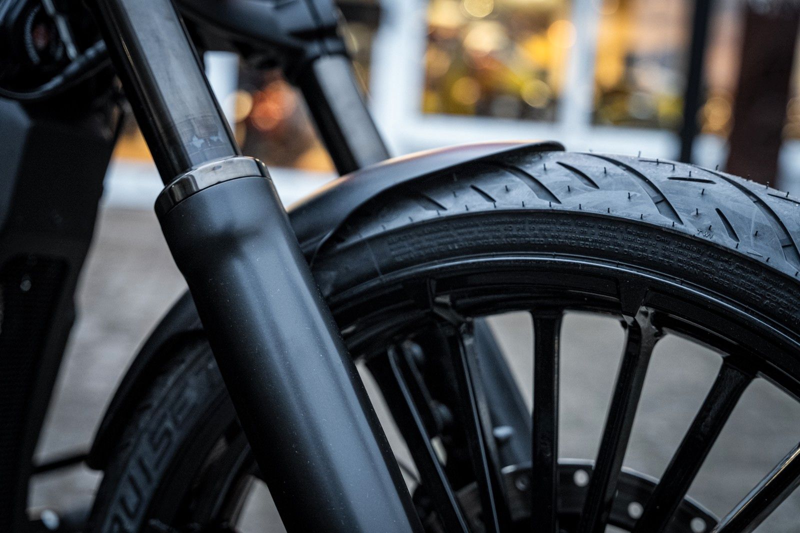 Fahrzeugabbildung Harley-Davidson Breakout DARKSIDE FXBR 117 MY24 -JEKILL&HYDE-