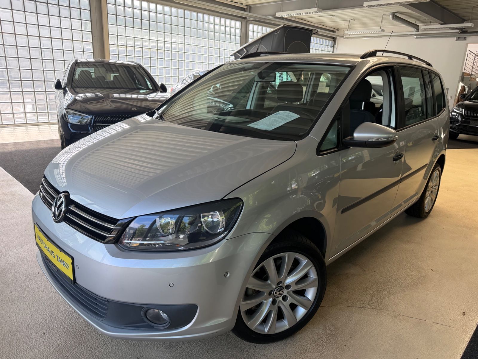 Fahrzeugabbildung Volkswagen Touran 2.0 TDI DSG