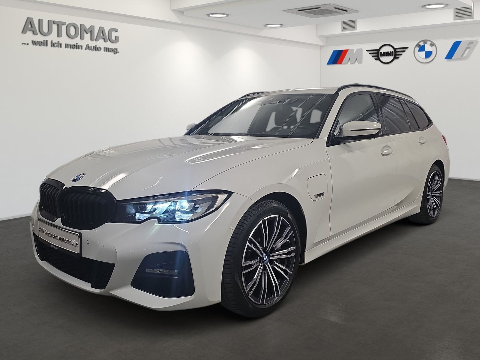 BMW 330e Touring M-Sport*ParkAss*AHK*Hifi