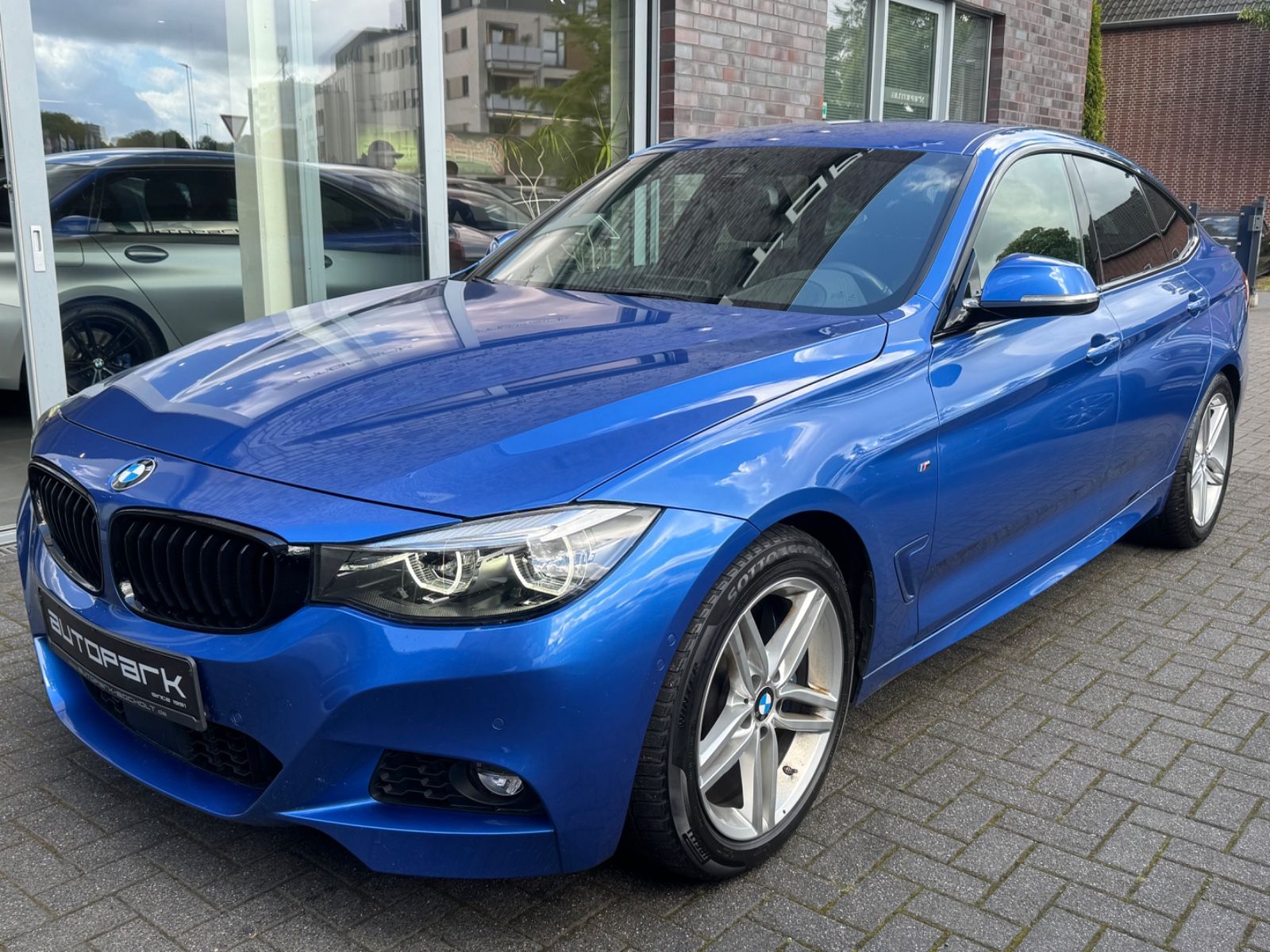 BMW BMW 330d GT xDrive M Sport 19" HUD h&k ESTORILBLAU