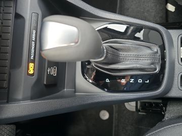 Bild 15 Ford Tourneo Courier Titanium Navi ACC Klimaautom DAB