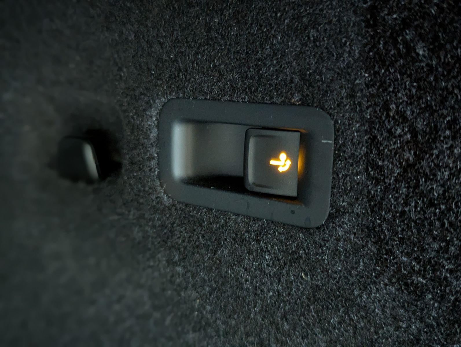 VW Tayron 2.0 4M R-Line Launch Pano Matrix AHK 20" - Image 21