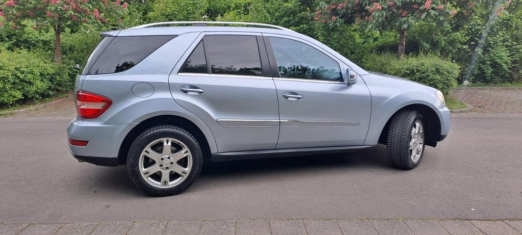 Mercedes-Benz ML 300