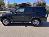 Mitsubishi Pajero 3.2 DI-D SUV-Star LEDER Kamera - schwarze Mitsubishi Pajero