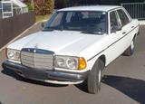 Mercedes-Benz Verkauf von Privat - Oldtimer 230E Bj. 1982 - Mercedes-Benz 230 in Bremen