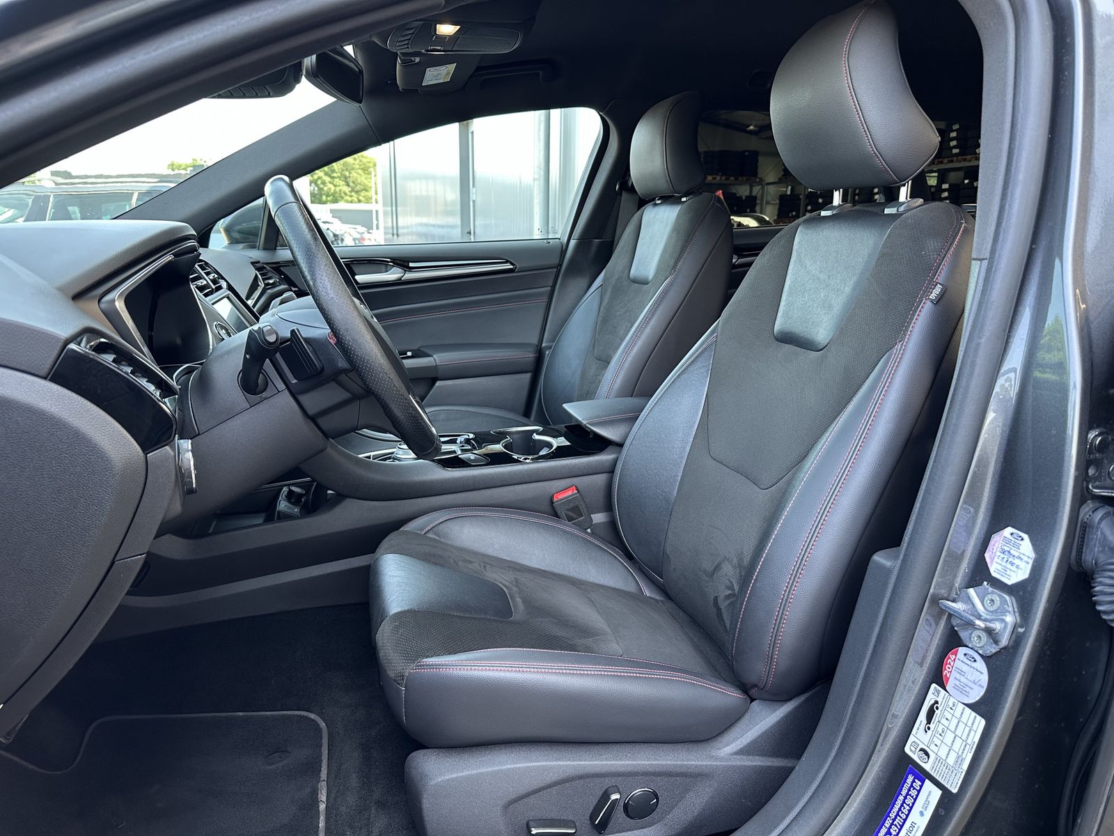 Fahrzeugabbildung Ford Mondeo Turnier 2.0 EB Aut. ST-Line NAV+LED+VCOCK