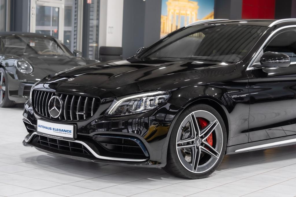 Mercedes-Benz C 63 AMG