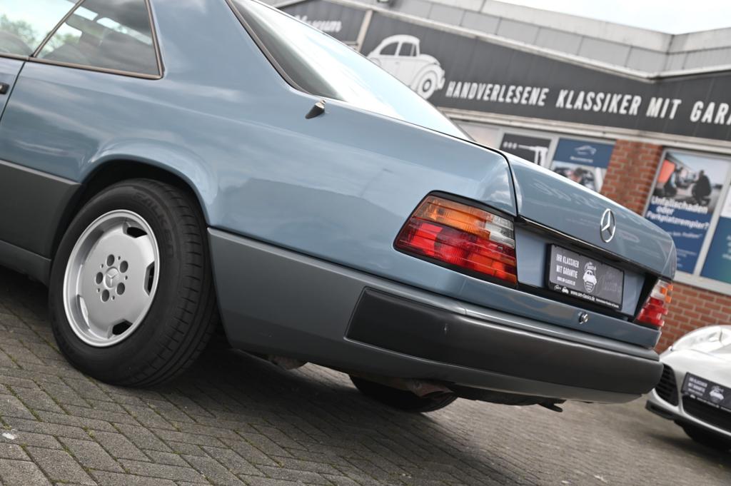 Mercedes-Benz CE 300