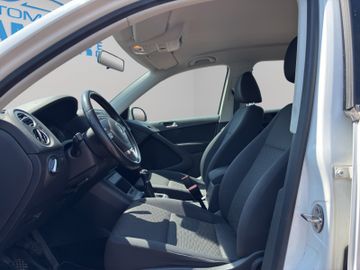 Volkswagen Tiguan - 9