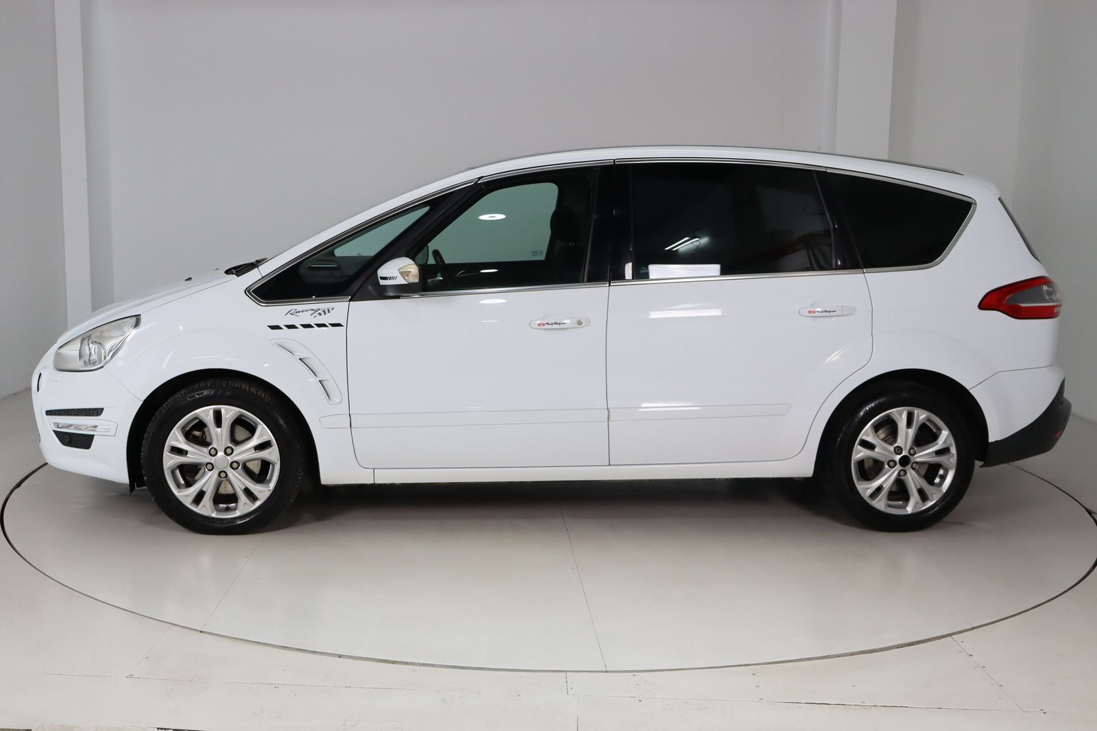 Fahrzeugabbildung Ford S-MAX 2.0 TDCi Sitzhzg./-lüftung * PDC * Tempom.