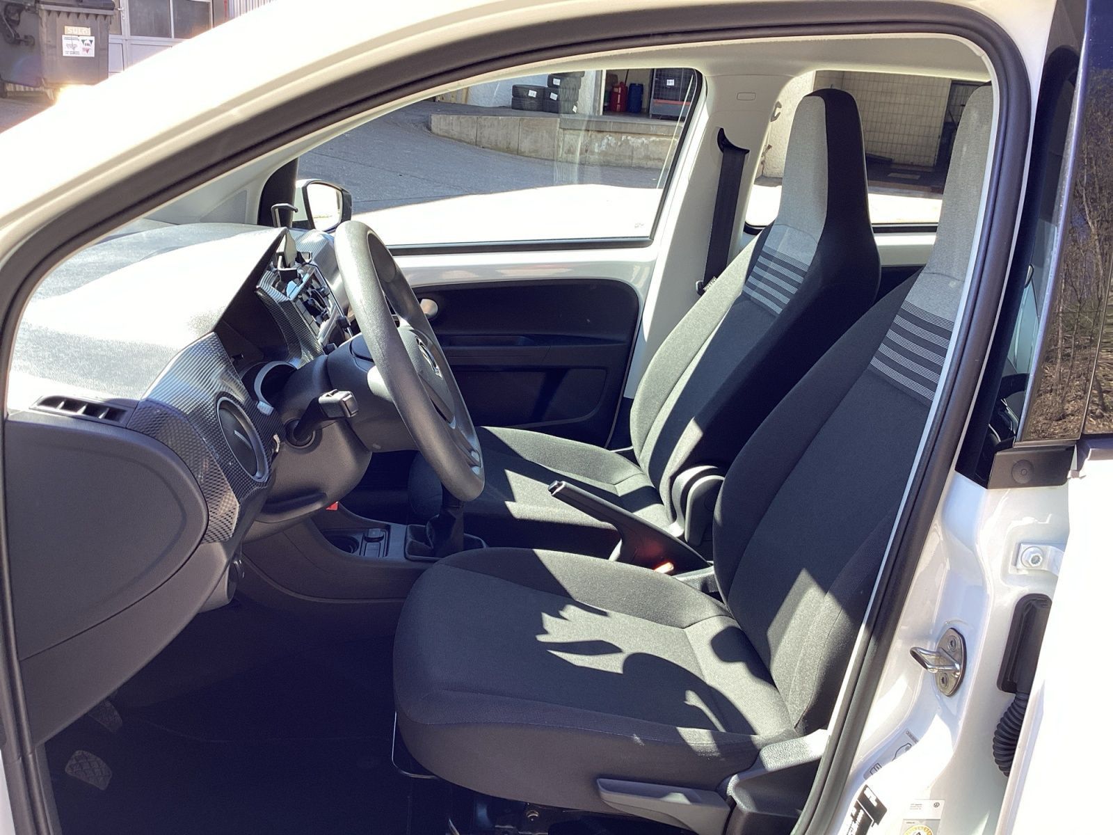 Volkswagen up! - Bild 7