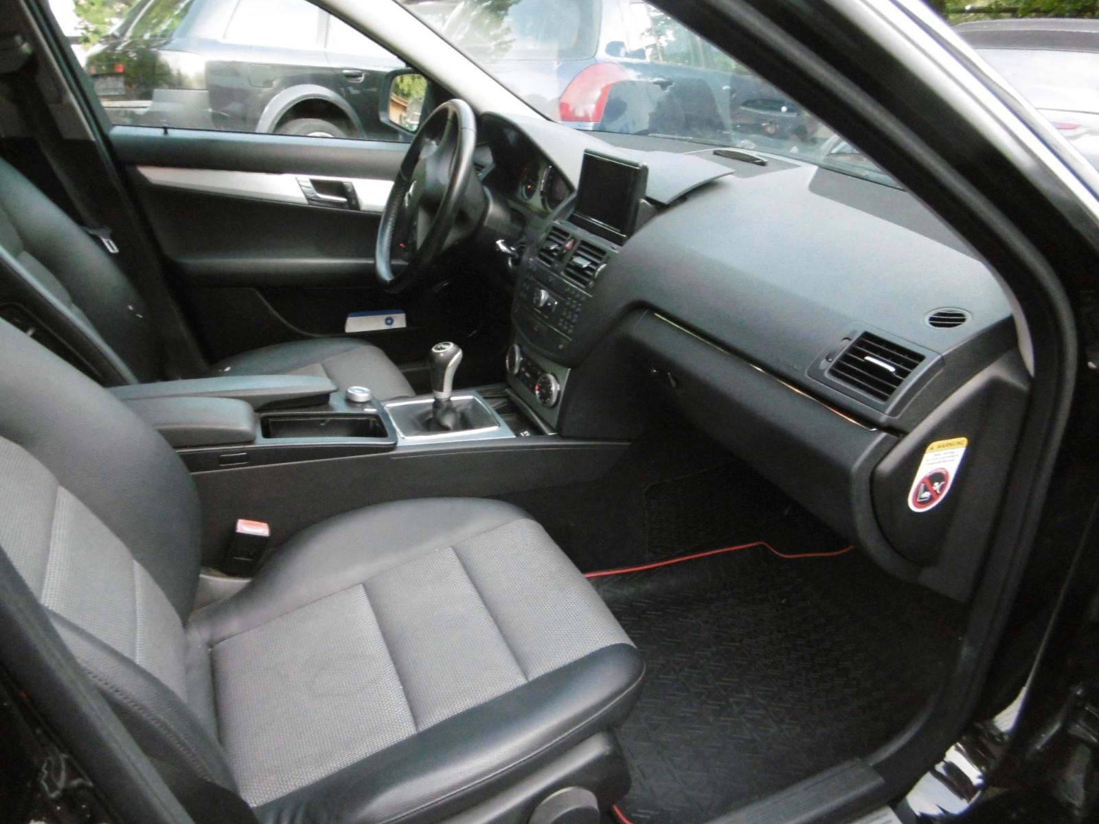 Mercedes-Benz C200 2008 — photo 8