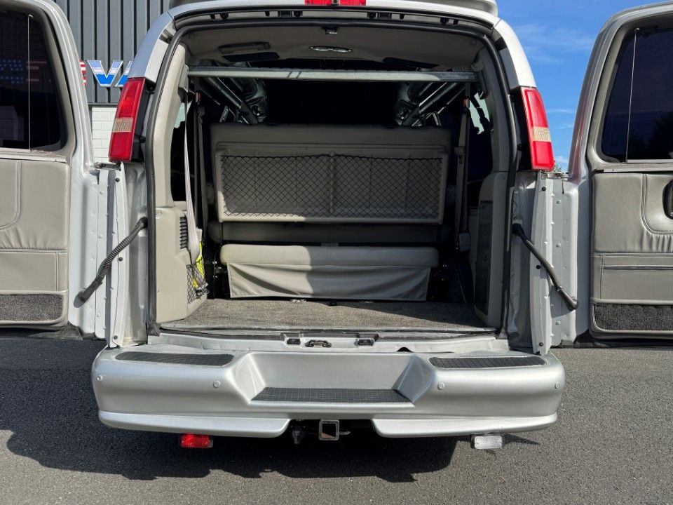 Fahrzeugabbildung Chevrolet Express Chevy Van Explorer Ltd. ALLRAD Stabitrac
