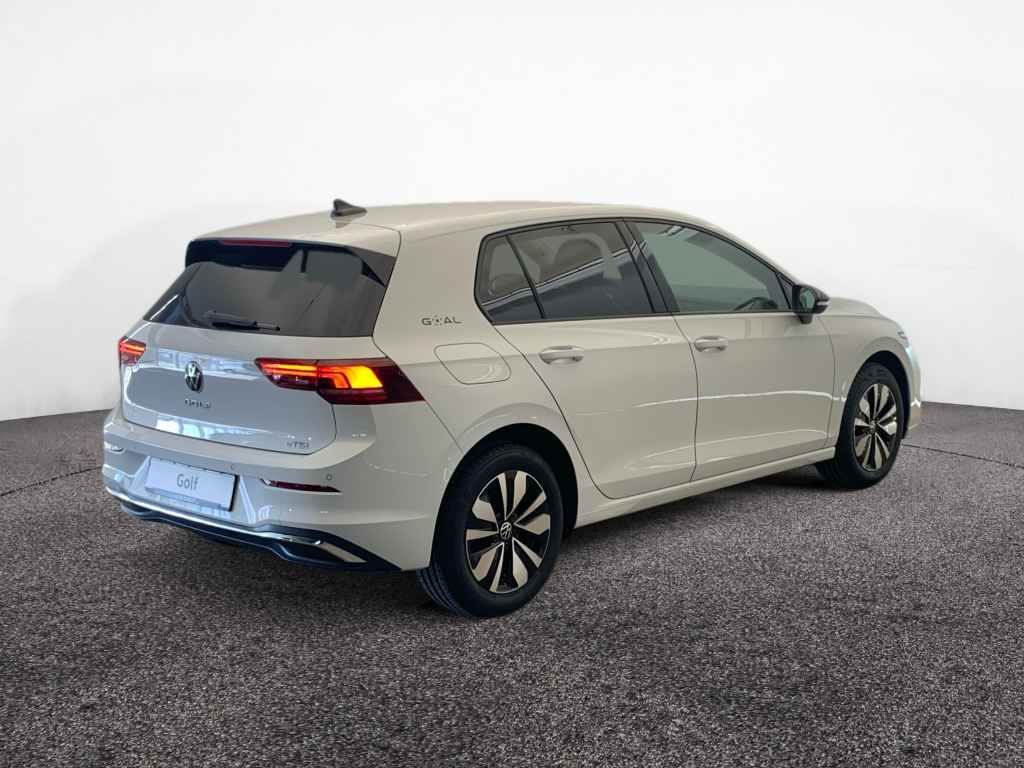 Volkswagen Golf VIII GOAL 1.5 eTSI DSG *AHK*R-CAM*ACC* foto 6