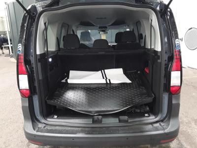 Fahrzeugabbildung Volkswagen Caddy TSI 7-Sitzer GRA AHK DAB Navi Kamera