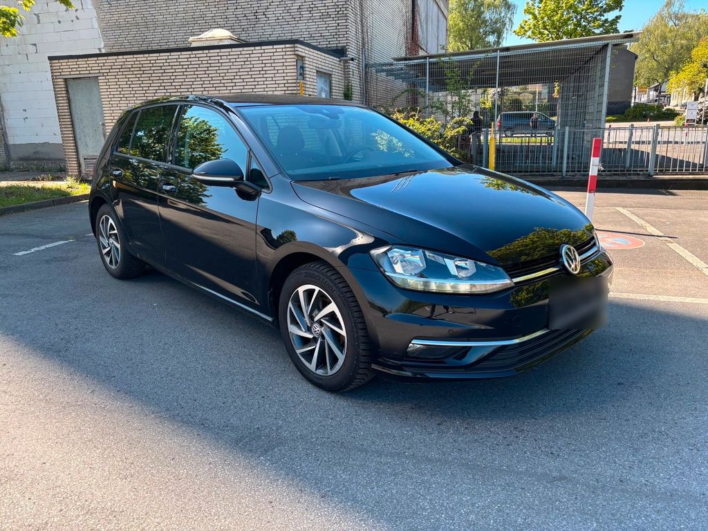Image of Volkswagen Golf