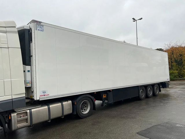 Schmitz Cargobull SCB*S3T, ThermoKing SLXI 300 , FP60, 88 m³