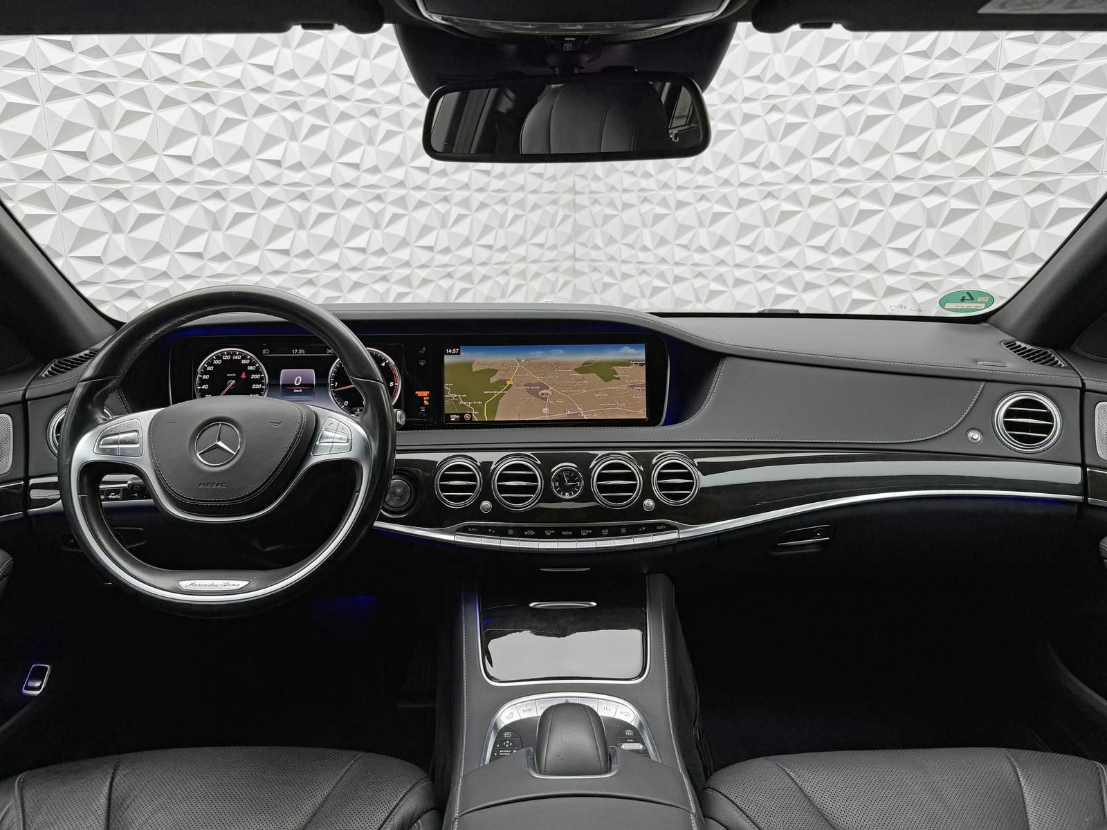 Fahrzeugabbildung Mercedes-Benz S350 3.0 CDI BLUETEC/4MATIC/DISTRO/PANO/AIRMATIC