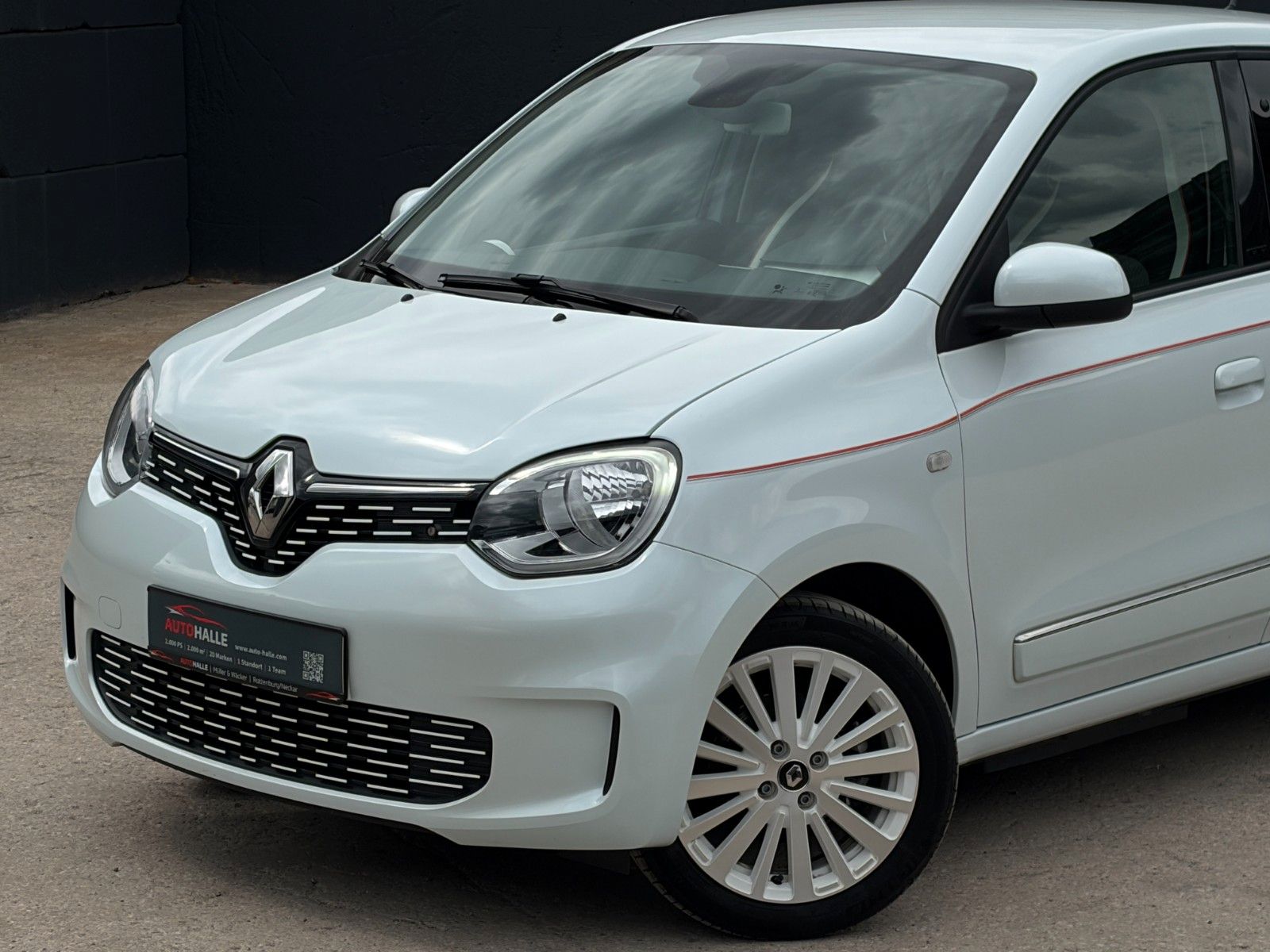 Fahrzeugabbildung Renault Twingo Vibes Electric SHZ CAM BT Temp. CarPlay