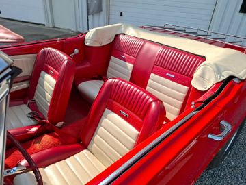 Ford Mustang Cabrio *Leder*Elektr. Verdeck*