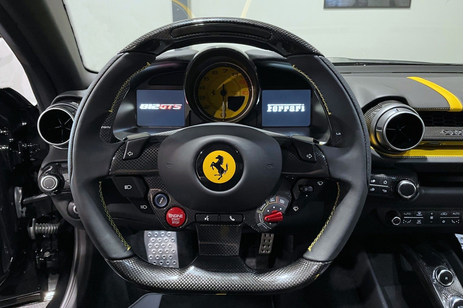 Fahrzeugabbildung Ferrari 812 GTS - FULL CARBON