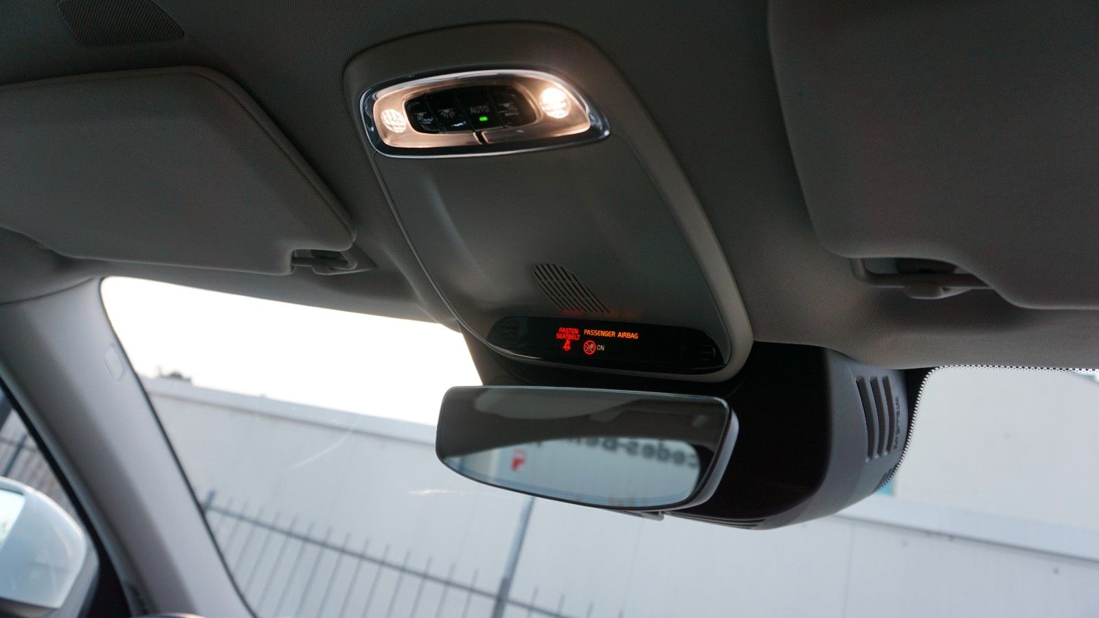 Fahrzeugabbildung Volvo XC90 Momentum AWD, Kamera, Navi, LED