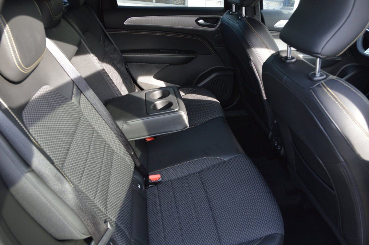 Fahrzeugabbildung Renault Arkana   Techno LED SHZ Navi Kamera