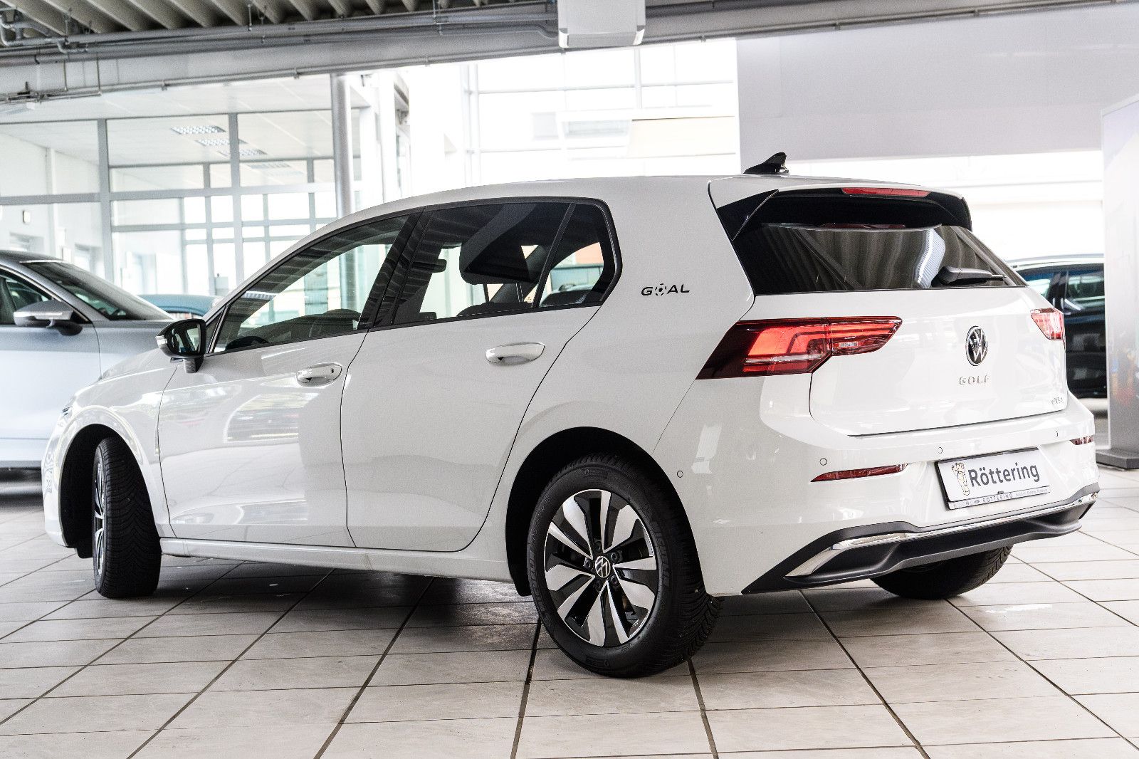 Fahrzeugabbildung Volkswagen Golf VIII GOAL 1.5 eTSI DSG +LED +Kamera +SHZ