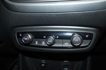 Fotografie 11 des Opel Crossland (X) Crossland 1.2 Automatik Elegance