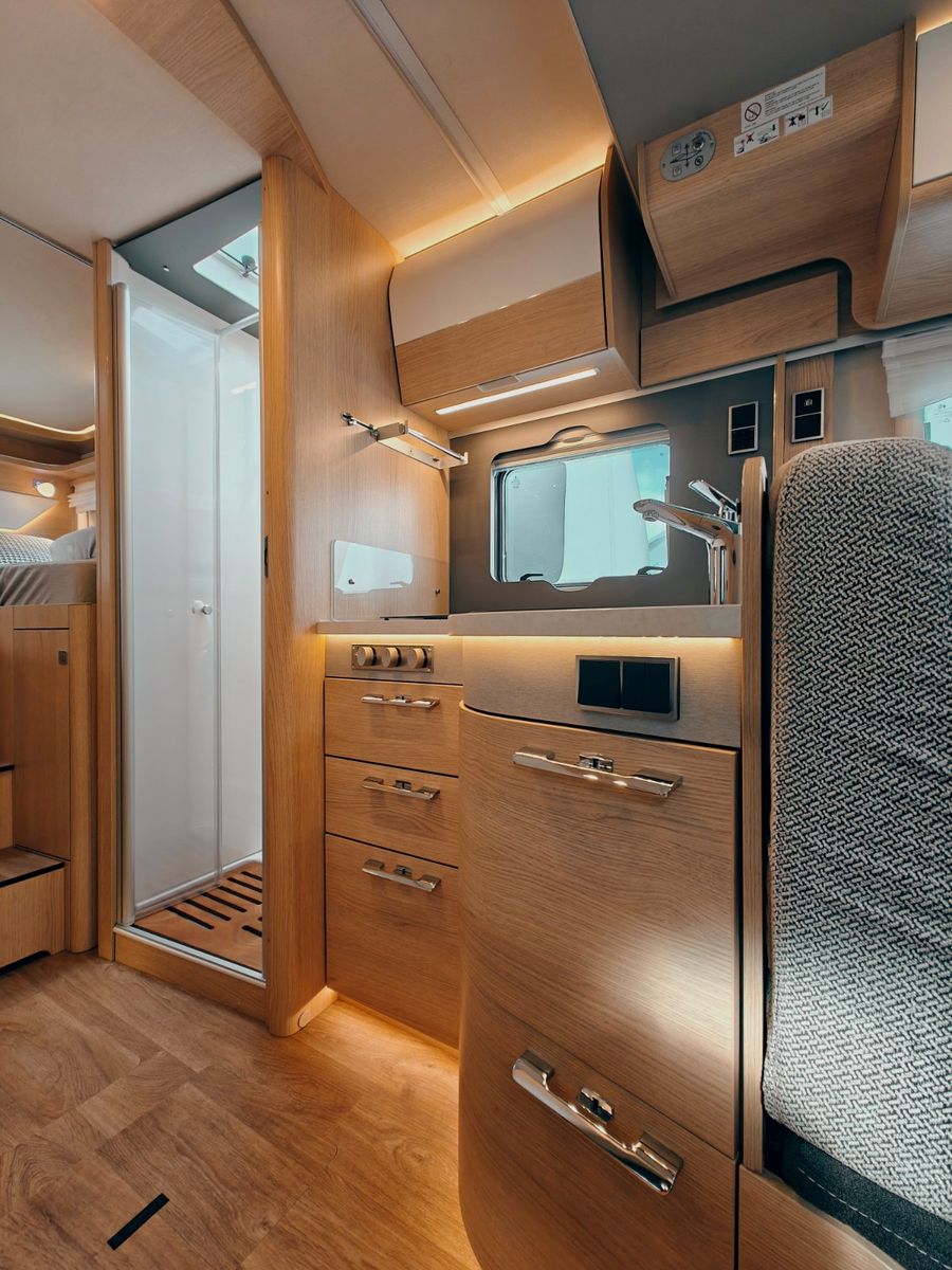 Fahrzeugabbildung HYMER / ERIBA / HYMERCAR B-KLASSE MC T 680 - AUS ERSTBESITZ